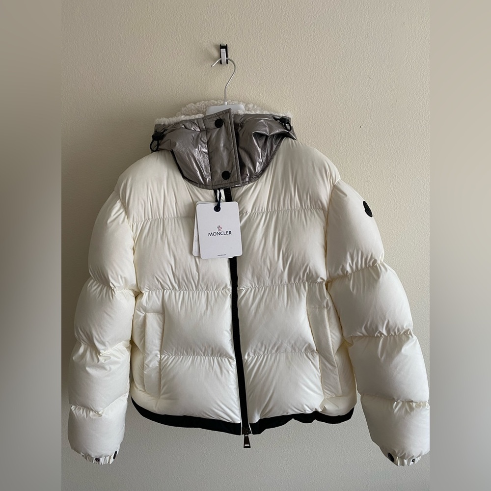 NEW Moncler puffer down jacket - Picture 11 of 15